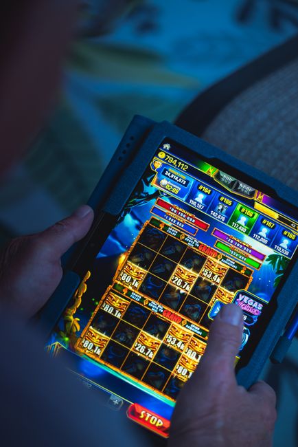The Evolution and Strategy of the Modern Slot Machine
